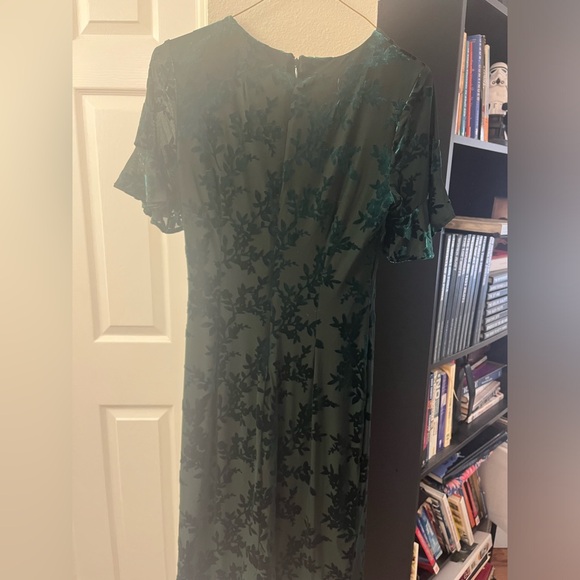 Calvin Klein green satin dress - Picture 4 of 6